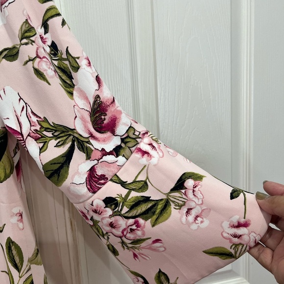 White house black market floral dress size10. G-28 - Picture 6 of 7